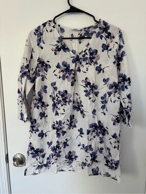 Women's Floral V-Neck Tunic Top - White with Blue Floral